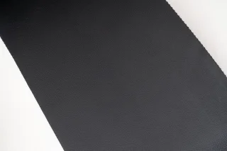 scaun gaming alb negru pentru setup modern